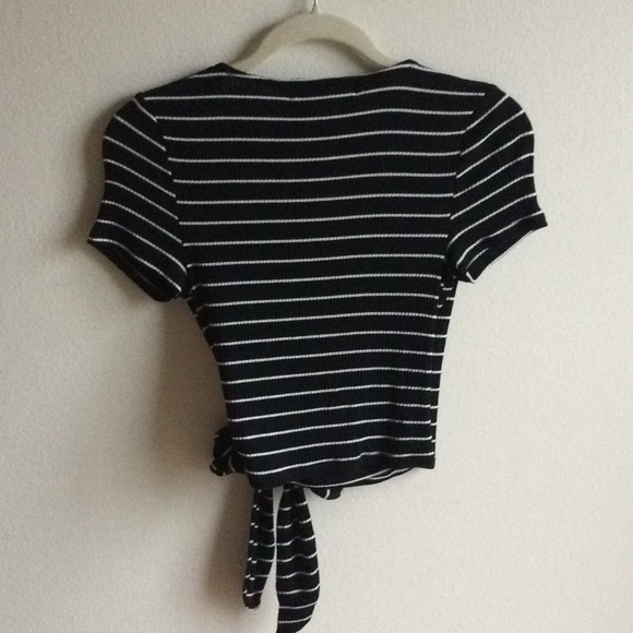 Project Social T Bailey Wrap T-Shirt - Picture 5 of 6